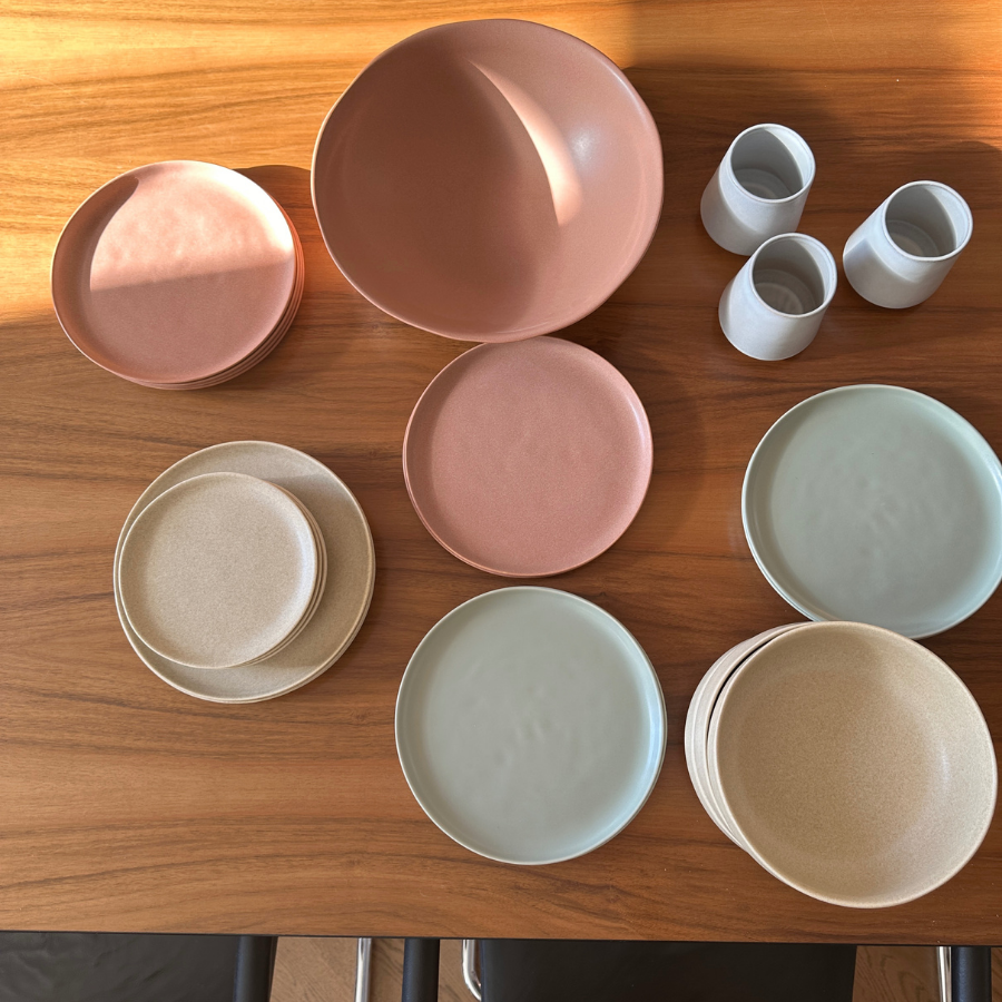 keraminis puodelis: siaurėjantis silualetas