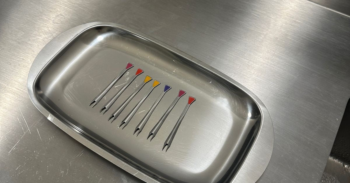 Šaltas, blizgus, tobulas: kaip nerūdijantis plienas užkariavo stalą