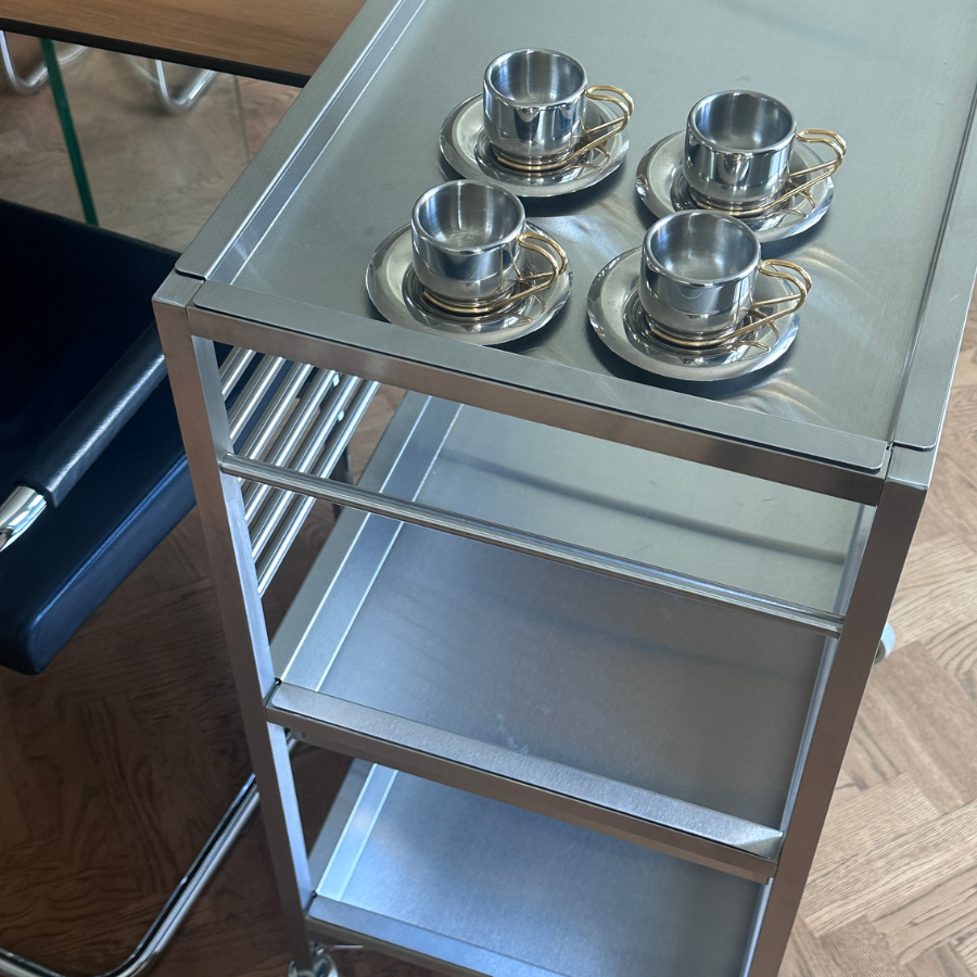 espresso puodeliai, paauksuotos rankenėlės nusiima