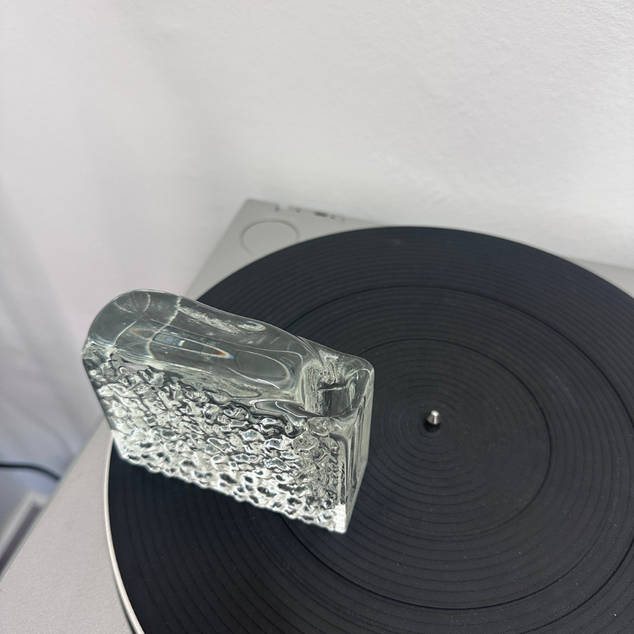 stiklo skulptūra-vaza