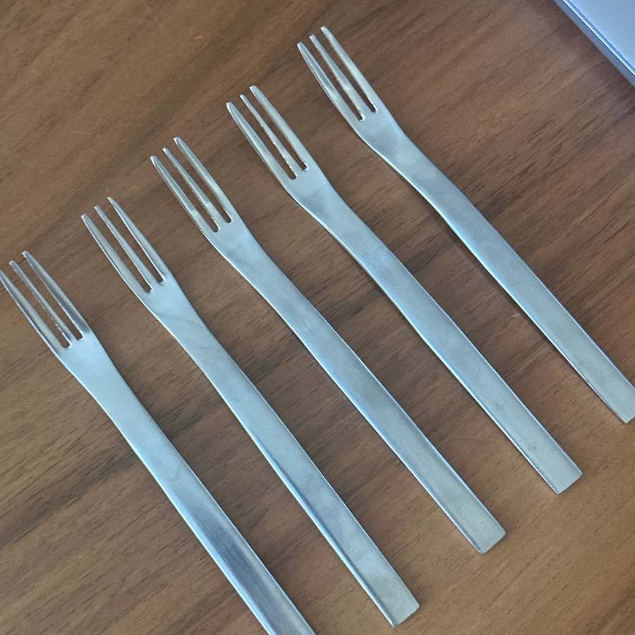 minimalių šakučių rinkinys