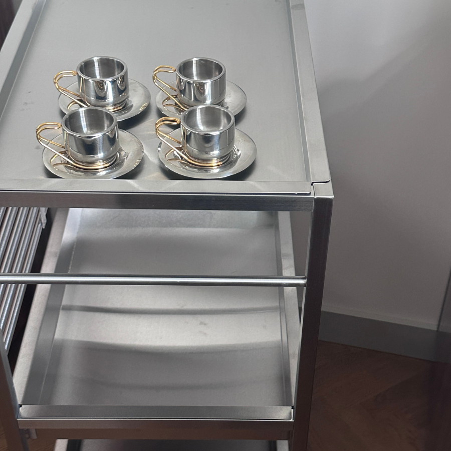 espresso puodeliai, paauksuotos rankenėlės nusiima